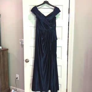 Navy Maxi Dress Off-Shoulder MOB MOG Mother Wedding Gown Size L/12